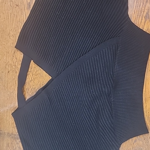 FOREVER 21 Black Criss Cross Drape Front Dolman Sleeve Knit Sweater Small - Picture 10 of 10